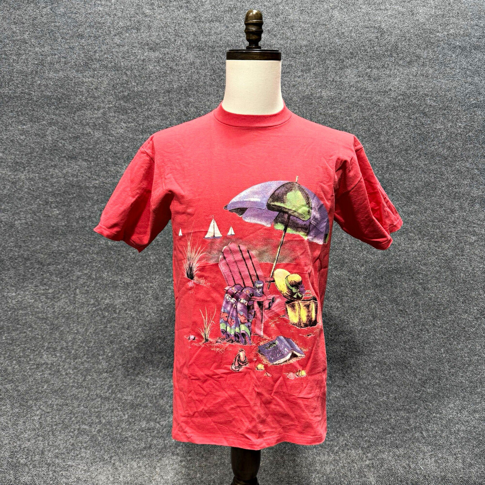 Vintage 90s Beach T-Shirt Mens Medium Red USA Made Adirondack Chair Umbrella
